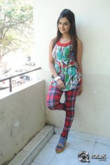 Neha Deshpande at Dil Deewana Press Meet